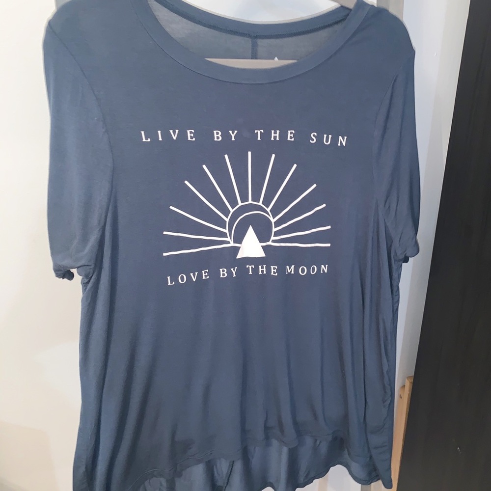 Peaceful Warrior Blue Graphic Tee High Low Small